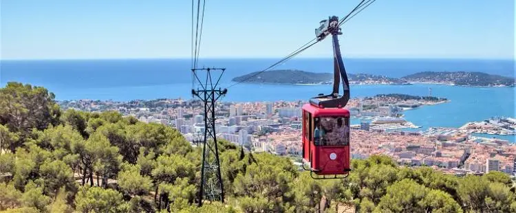 Vue de Toulon depuis le Mont Faron.
